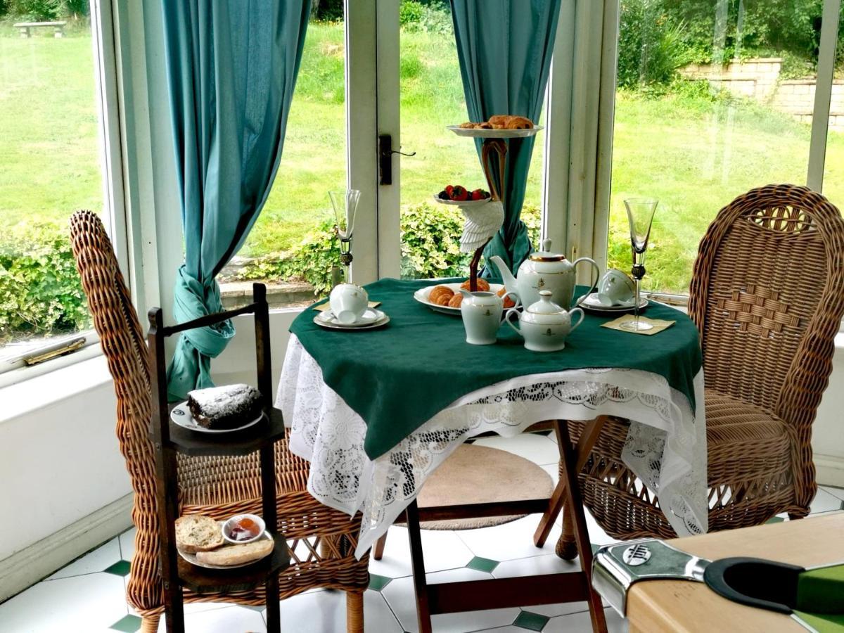 Peaceful Retreat Hideaway Surrey Διαμέρισμα Esher Εξωτερικό φωτογραφία